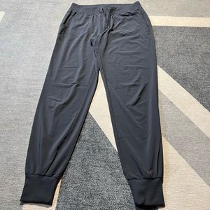 Athleta Dark Grey City Jogger - 6T *EUC*